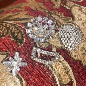 Four vintage, sparkling brooches (EE)